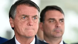 Brasil: Jair Bolsonaro sigue estable tras una bronconeumonía, pero los pronósticos empeoran