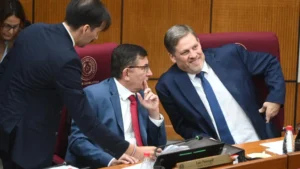 Disidente advierte que proyecto sobre senaduría vitalicia “exacerbará a la ciudadanía”