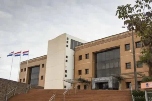 Ministros de la Corte Suprema visitan la sede judicial de Amambay en medio de tensiones