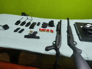 Interpol incauta armas y detiene a un hombre tras allanamiento en Cerro Corá