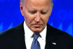 La esposa de Joe Biden dice que pensó que el expresidente estaba sufriendo un derrame cerebral durante el debate de 2024 frente a Trump