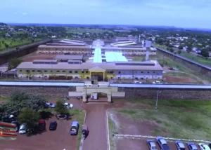 Presunto sobrevuelo de dron movilizó a policías y militares cerca de la Penitenciaría Regional