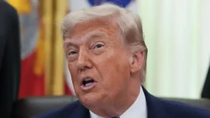 Trump apunta a la posible firma de un acuerdo para poner fin a la guerra tras cancelar los ataques previstos contra Irán