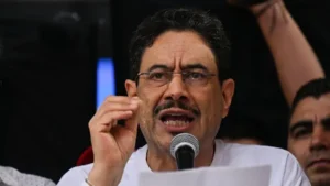 Quién es Iván Cepeda, el filósofo cuyo padre fue asesinado en un crimen de Estado y ahora busca continuar la senda de Petro en Colombia