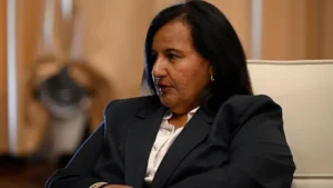 Quién es Dinorah Figuera, la opositora que encabezará las negociaciones con el chavismo en Venezuela (y por qué no lo hace María Corina Machado)