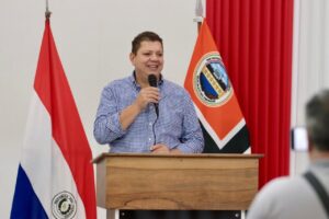 “Juancho” Acosta viaja con el Ministro de Industria en misión oficial a Brasilia. 