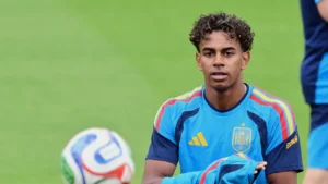 “¿Prefieres jugar bien como Holanda o jugar mal y estar como Paraguay?”