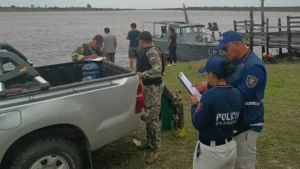 Muere un marino y otro continúa desaparecido tras accidente con un convoy en el río Paraguay