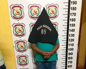 PJC: Aprehenden a un brasileño tras invadir una casa y perseguir desnudo a una sexagenaria