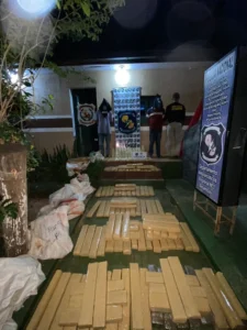 Condenan a 7 y 6 años de prisión a dos personas por transportar 156 kilos de marihuana