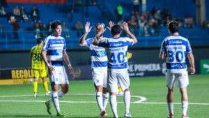 El 2 de Mayo sigue firme en la cima del Clausura