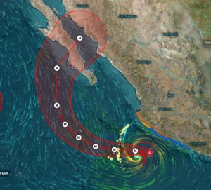 El huracán Polo sigue su avance como huracán mayor y se prevé que toque tierra en el noroeste de México