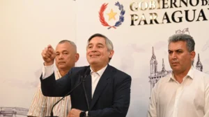 Gobierno reajustará salarios docentes en 5% y cuestionará legalidad de paro de maestros disconformes