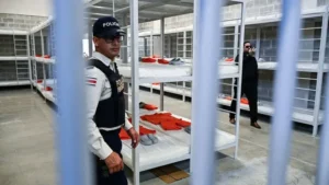 En fotos: así es la nueva megacárcel de máxima seguridad de Costa Rica que imita a la de Bukele en El Salvador