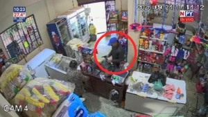 A punta de arma de fuego, asaltan a mujer de 66 años en Presidente Franco
