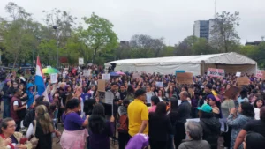 Mujeres marchan por el centro de Asunción al grito de ¡Justicia para Deisy!
